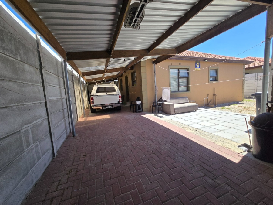 2 Bedroom Property for Sale in Westridge Western Cape